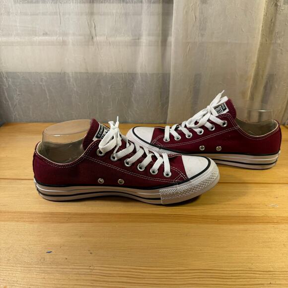 Converse Chuck Taylor All Star Low Top Red Canvas Sneakers Women’s 8.5 - Picture 1 of 5